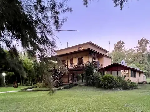 Casa arroyo Caraguata 4 ambientes impecable