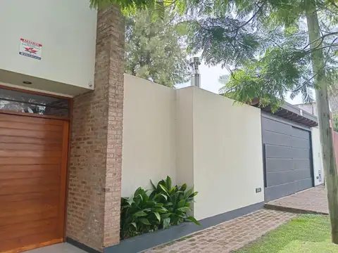 Casa 5 ambientes con 1 baño