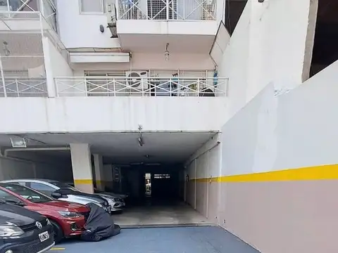 COCHERA ENTRE HONDURAS Y GORRITI.BUENA UBICACION