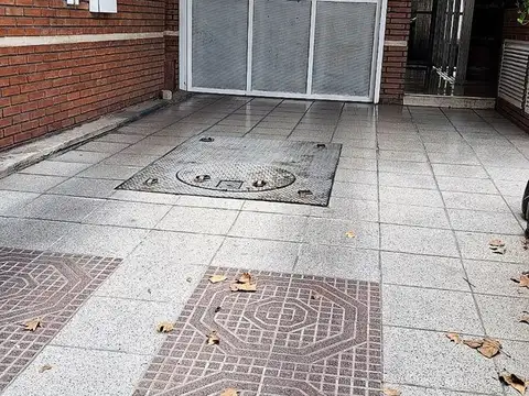 COCHERA ENTRE HONDURAS Y GORRITI.BUENA UBICACION