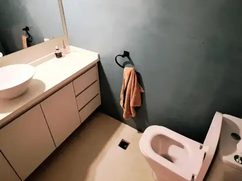 Casa 6 ambientes con 2 baños