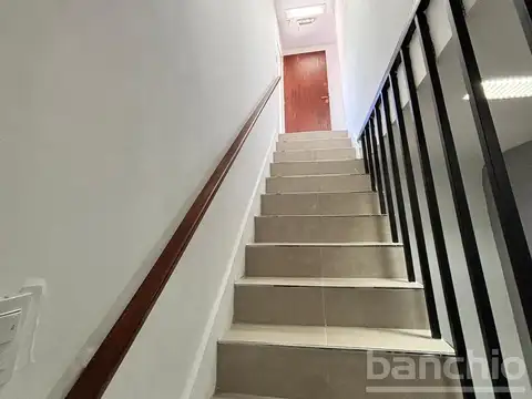 Oficina 4 ambientes con 2 baños