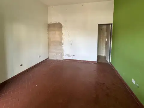 LOCAL EN VENTA MERLO CENTRO