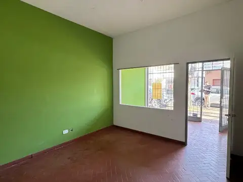 LOCAL EN VENTA MERLO CENTRO