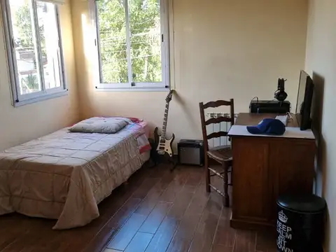 SE VENDE CASA DE 3 DORMITORIOS EN PADUA SUR EXCELENTES CONDICIONES