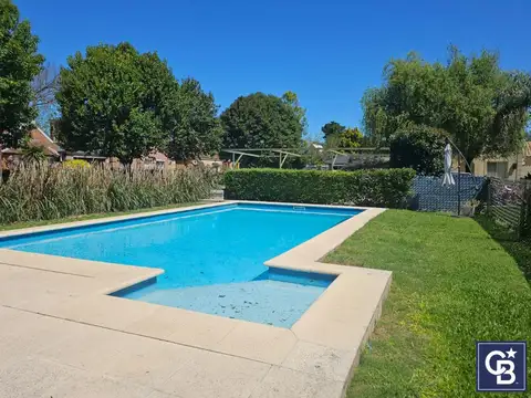 Casa 2 ambientes con 1 baño