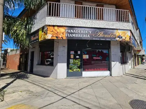 Local en Venta en Villa Luzuriaga, USD 91.500