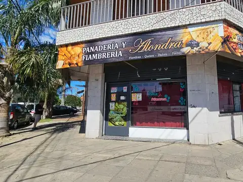 VENTA 2 LOCALES LUZURIAGA EN PB AV CRISTIANIA