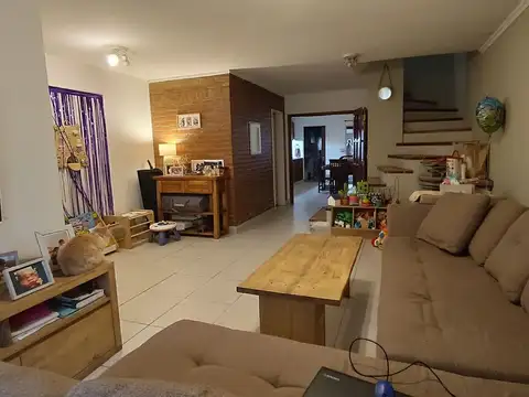 Depto Tipo Casa en Venta de 4 ambientes