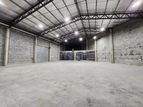 OFICINAS CON DEPOSITO SOBRE COLECTORA LOMA VERDE