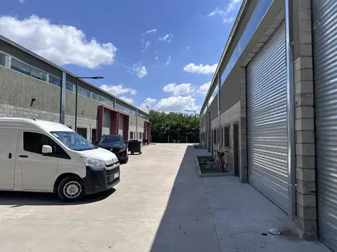 Deposito 100m² en NOGALIS, micro Parque PyME, Villa Rosa. Pilar.