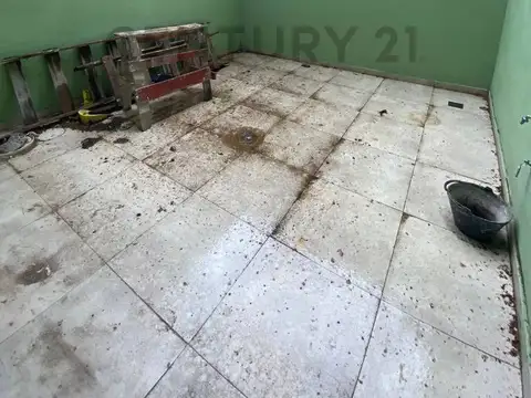 Local comercial alquilado, en Venta en La Plata