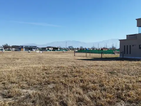 Terreno en Venta en Countries y Barrios Cerrados en San Lorenzo, USD 38.500