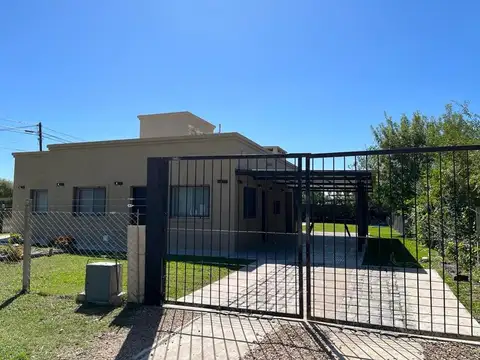 Casa en Venta con 1 cochera