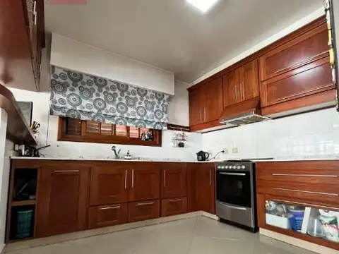 Casa en Venta en Valentin Alsina, USD 290.000