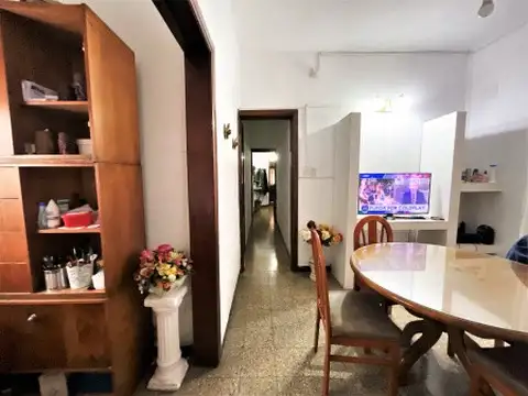 Casa en venta Beeazategui centro
