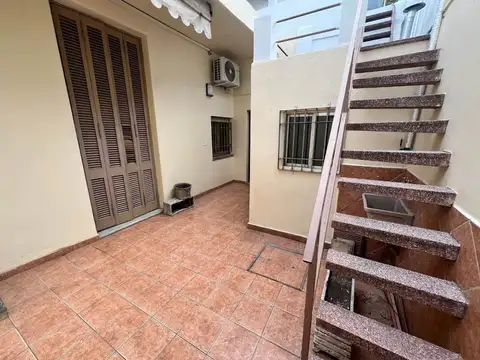 Depto Tipo Casa en Alquiler de 1 dormitorio