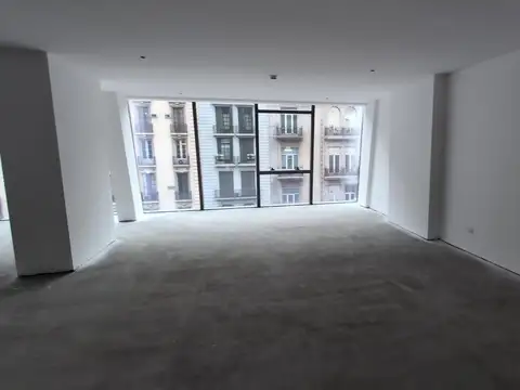 Oficina en Alquiler al Norte