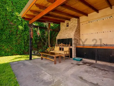 Casa en Venta con 1 cochera