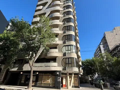 VENTA MONOAMBIENTE DIVISIBLE EN FLORES