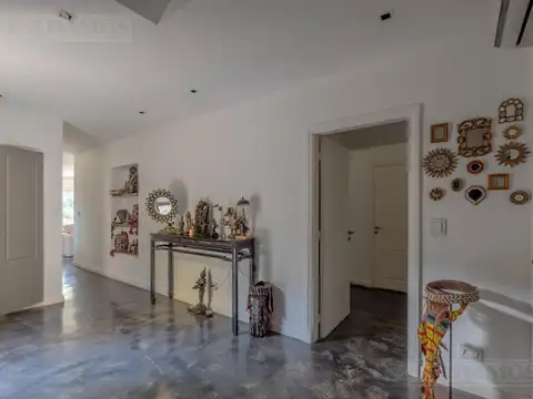 Departamento en Venta con 3 cocheras