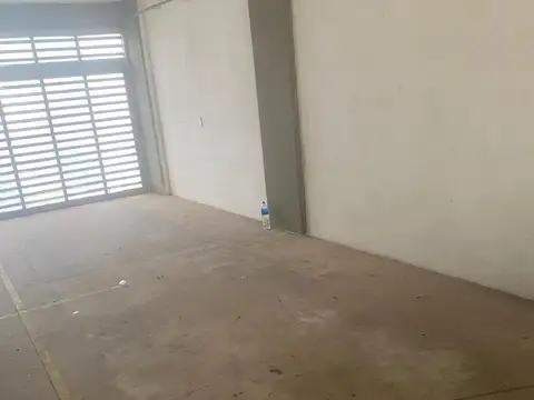 Cochera doble a la venta en San Lorenzo