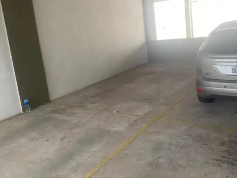 Cochera doble a la venta en San Lorenzo