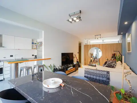 Venta 2 Ambientes en Villa Pueyrredón: Balcón, Cochera y Excelente Confort