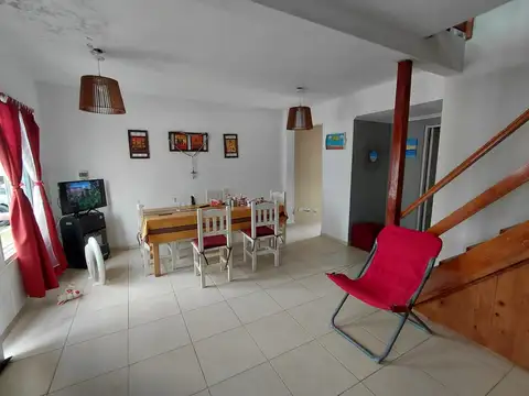 Casa 4 ambientes con 1 baño