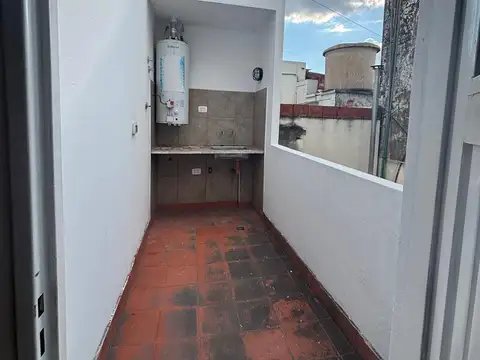 Depto Tipo Casa en Venta 50 años