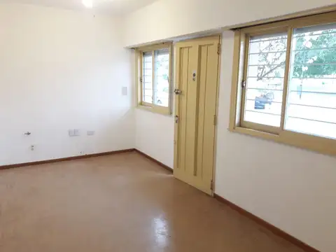 Departamento tipo PH frente a Plaza Sarmiento, La Plata