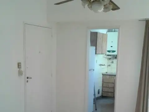 2 AMBIENTES LUMINOSO PISO ALTO A METROS DE AVDA SAN JUAN