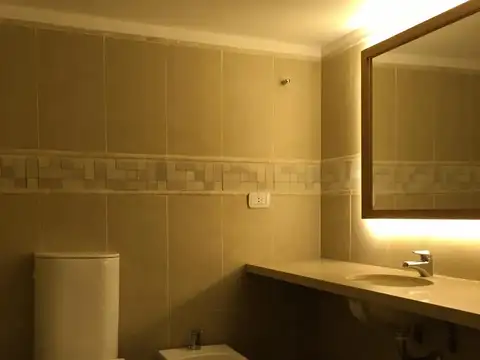 Departamento 4 ambientes con 3 baños