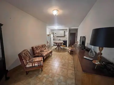 Venta Departamento en planta baja. En España y Hospitales.