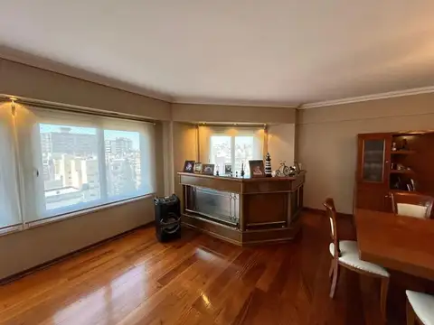 Departamento en Venta de 4 dormitorios