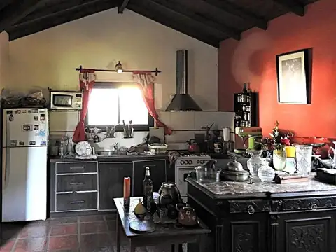 Casa en venta - 3 Dormitorios 2 Baños - 3.108Mts2 - Tandil