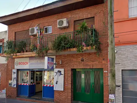 CASA CON LOCAL - MORON - EXCELENTE ZONA