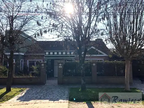 Casa 4 Ambientes En Venta  - Francisco Alvarez