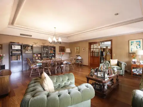 Casa 5 ambientes con 3 baños