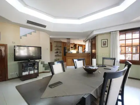 VENTA CASA 5 AMBIENTES - APTO CREDITO