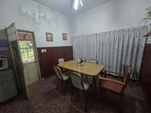Casa 3 ambientes con 2 baños