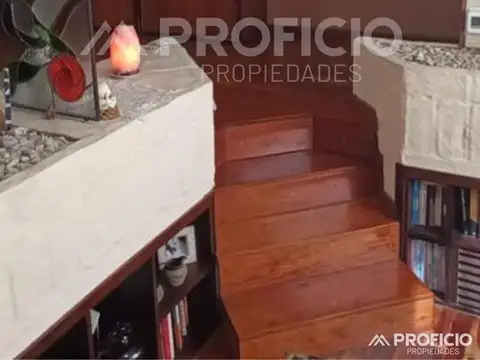 Chalet en venta de 3 dormitorios c/ cochera en Quilmes Oeste