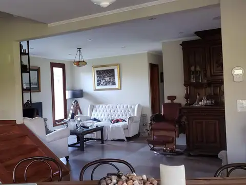 Casa en Venta en Lujan, USD 270.000