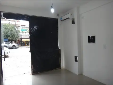 Local en Venta en Versalles, USD 249.500