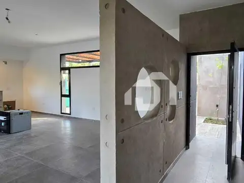 Casa en Venta en Pilar Del Este, USD 165.000