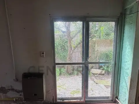 94 e/ 6bis y 7 500, Piso 0