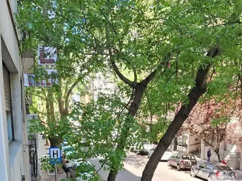 Buenos Aires 2300, Piso 1