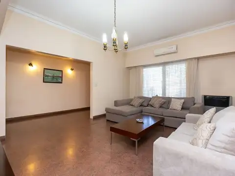 Lisandro de la Torre 1800