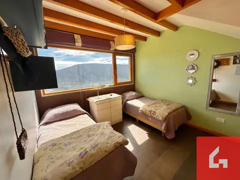 Casa 6 ambientes con 3 baños