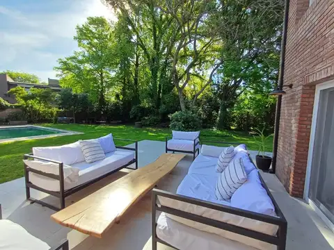 Casa en Alquiler de 4 dormitorios